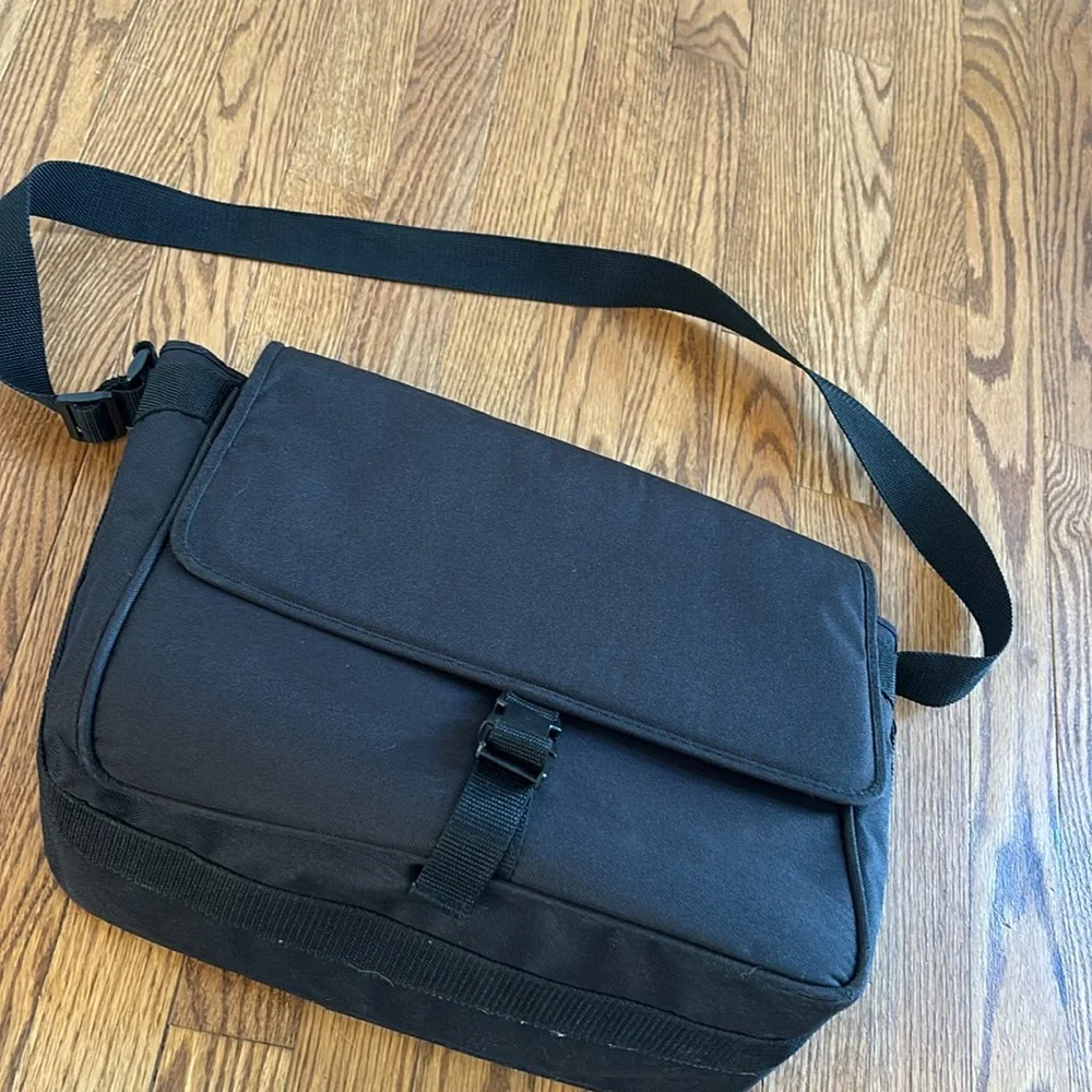 Sharp messenger bag black never used